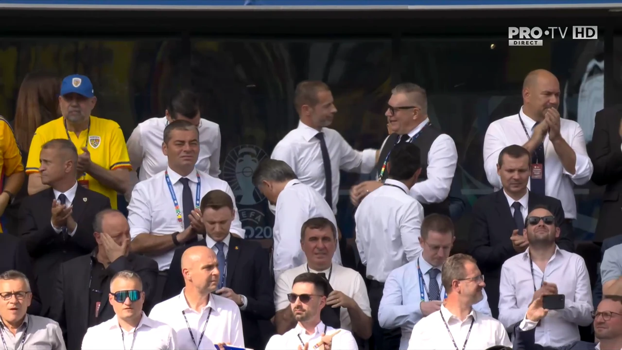 Ciolacu a vrut lângă Hagi, Ceferin și Burleanu. Cum a fost surprins premierul la meciul România – Slovacia