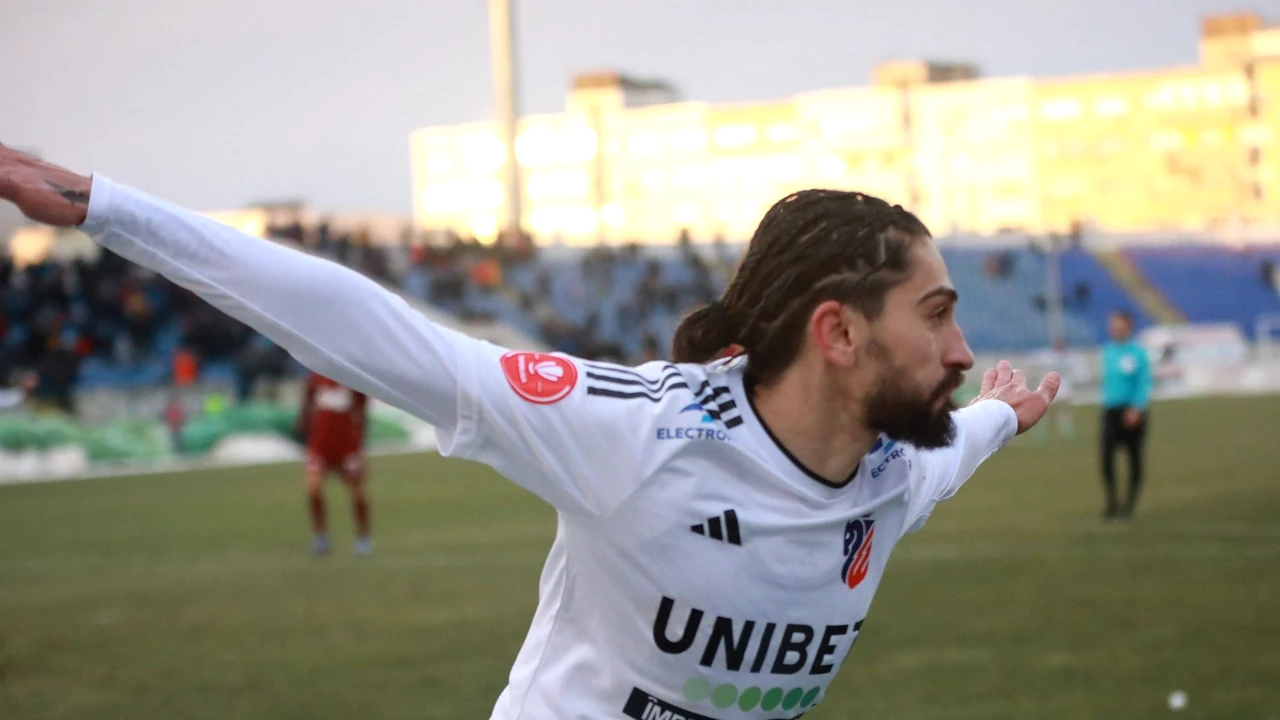 S-a făcut MODEL după ce a scăpat de retrogradare. Cum a apărut Florescu de la Botoşani în fața unui designer cunoscut