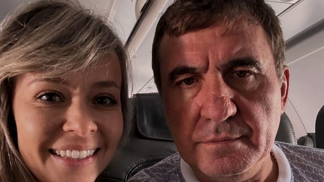 „Omul ăsta doar asta a făcut două ore”. Medicul Alexandra Mircea s-a întors cu Hagi din Germania și a fost șocată să vadă ce face în timpul zborului