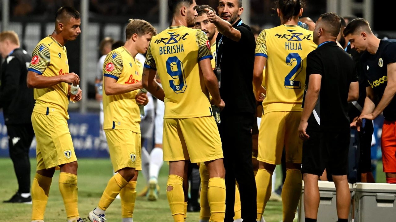 OFICIAL | Schimbare neașteptată pe banca unei echipe din Superligă! Clubul a anunțat despărțirea de antrenor