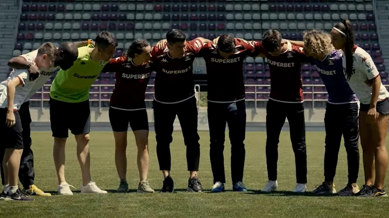 Rapid și-a prezentat noile echipamente! Cum arată tricourile pe care le vor purta în sezonul în care visează la titlu