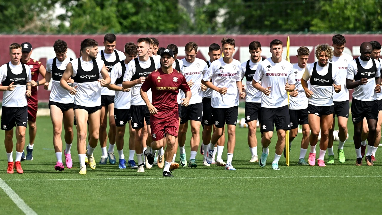 L-a convins pe Lennon și a semnat un nou contract cu Rapid. A venit anunțul clubului