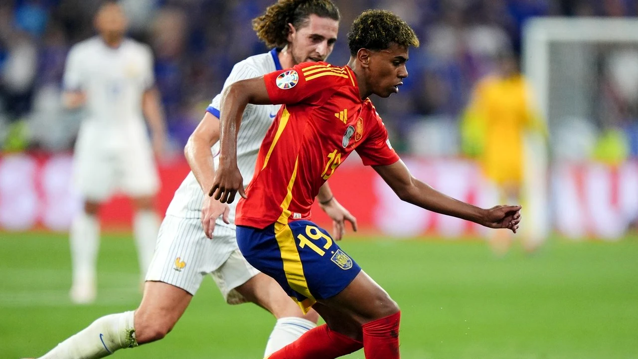 Spania – Franța 2-1. Minunăția copilului magic Yamal și golul lui Olmo duc Spania în FINALA Euro 2024! Tensiune maximă în finalul meciului de la Munchen. Aici sunt fazele meciului
