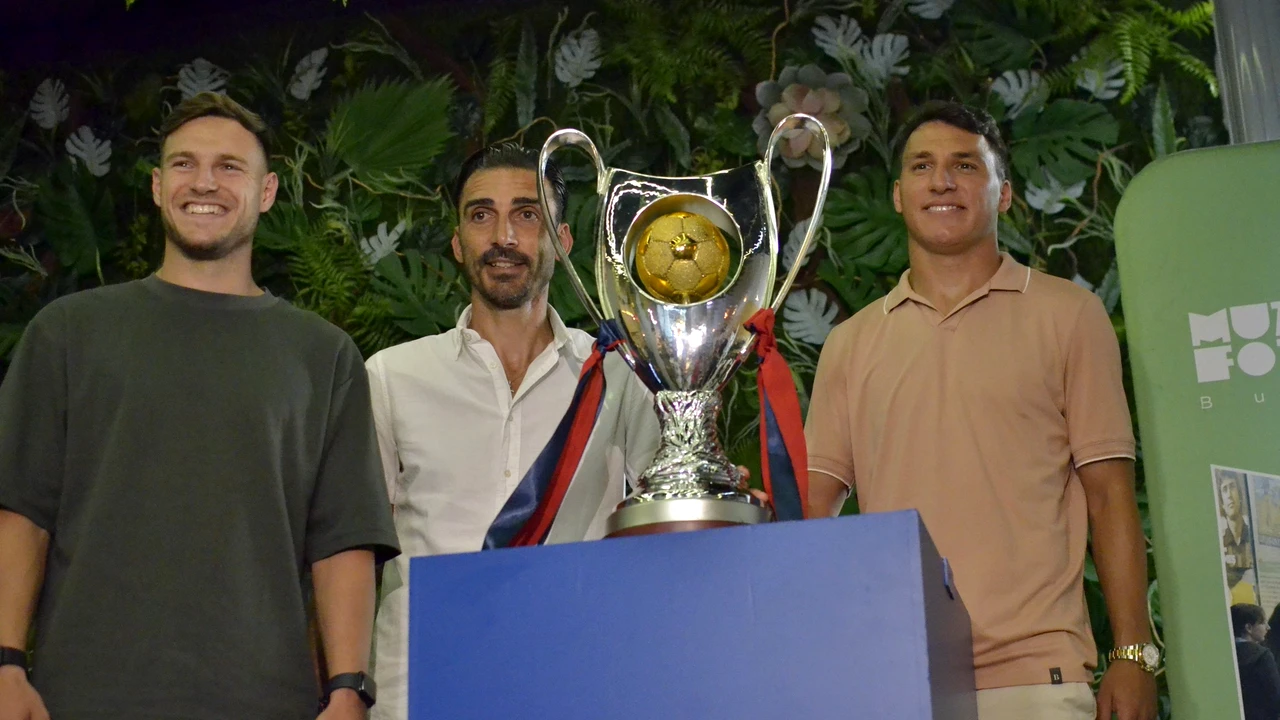 Expoziție specială pentru supercampionii României. FCSB, celebrată la Muzeul Fotbalului începând de luni