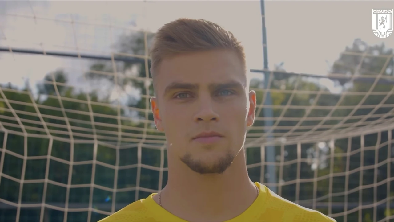 OFICIAL | Universitatea Craiova bifează al 11-lea transfer al verii! Pavlo Isenko este noul jucător al „alb-albaștrilor”