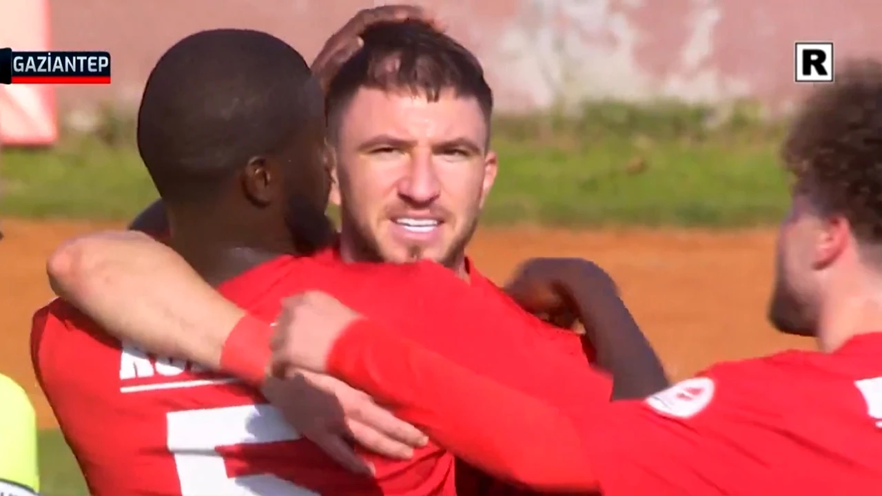 Deian Sorescu, gol în Cupa Turciei. Echipa sa a pierdut meciul cu 2-5