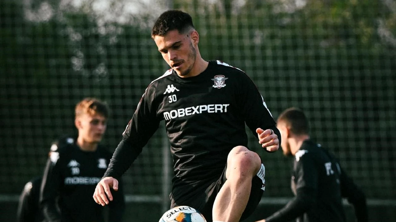 Victor Angelescu, detalii despre transferul atacantului dorit de toată lumea la Rapid: „Am plătit 50.000 de euro”