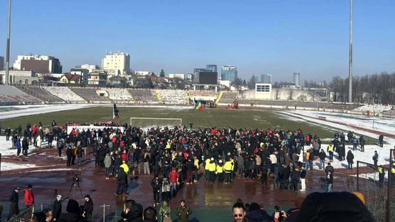 Zi istorică! Sute de suporteri au venit la demolarea din „Ștefan cel Mare”. Apare noul stadion al lui Dinamo