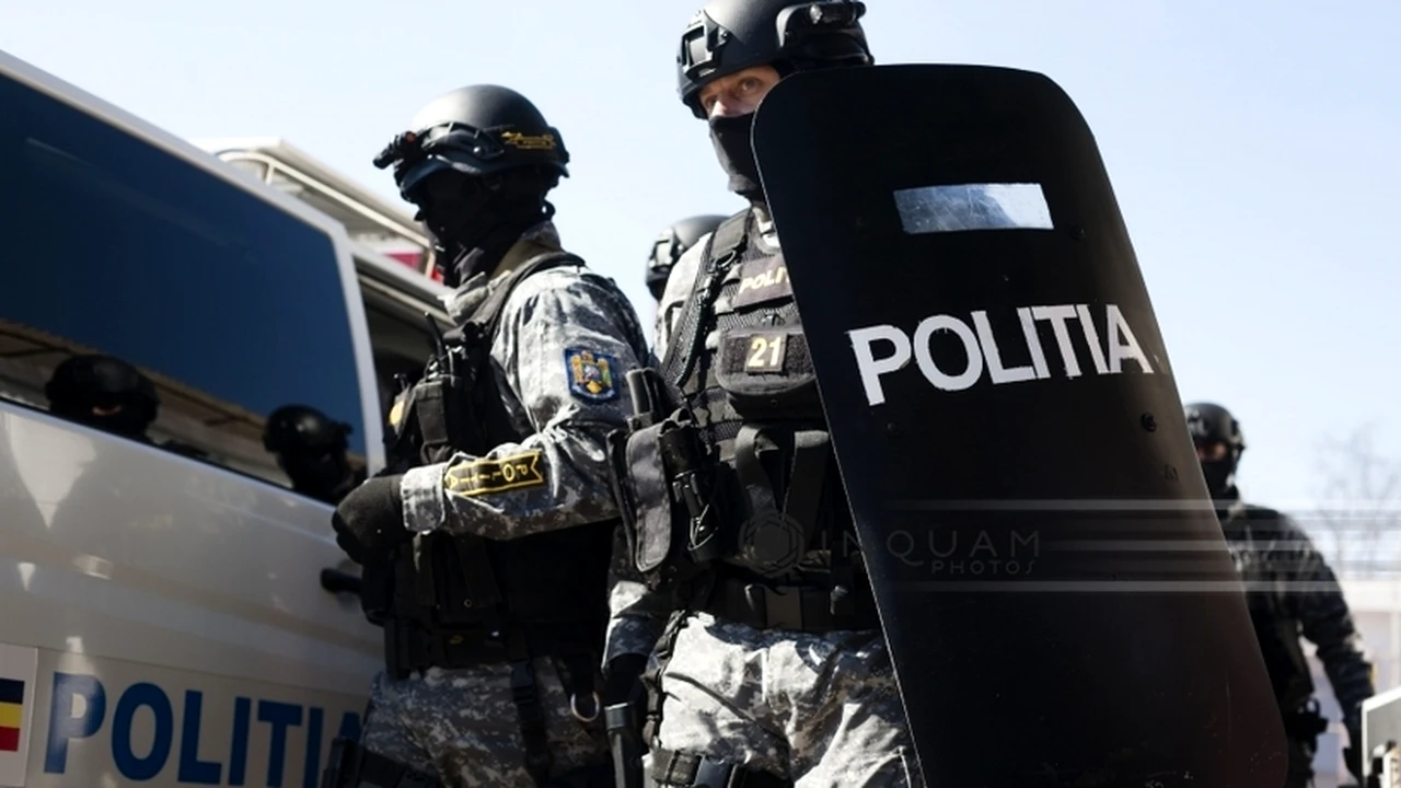 Şoc în fotbalul românesc. Percheziţii în Bucureşti şi în şase judeţe, într-un dosar care vizează înşelăciuni în domeniul pariurilor sportive la o echipă din Liga 3