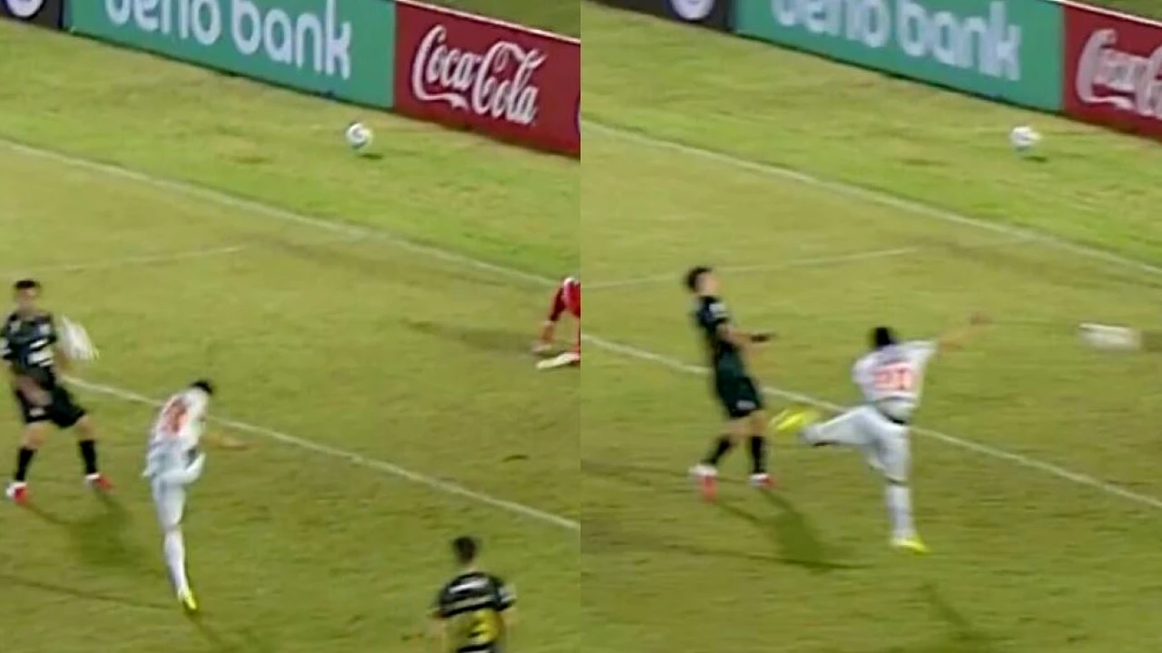 VIDEO | Gol de cascadorii râsului în Paraguay. Atacantul a ratat un penalty, apoi s-a trezit că mingea i-a fost degajată în faţă înainte de a intra în poartă