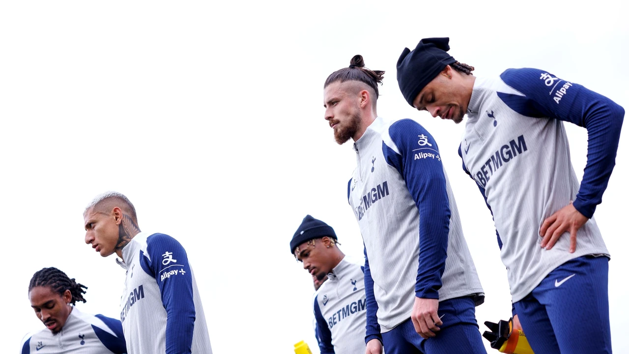 Măsura de urgenţă luată de Tottenham pentru a se salva de la retrogradare. Pe cine vor să angajeze şefii lui Drăguşin