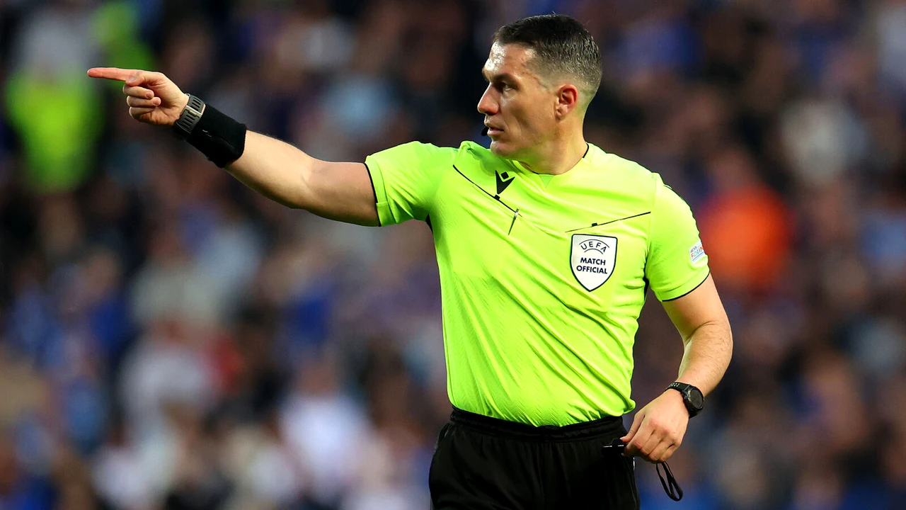 Un nou meci de gală pentru Istvan Kovacs. Ce partidă conduce arbitrul român în sferturile Champions League