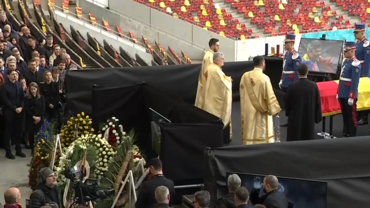 Sicriul lui Mircea Lucescu a fost depus la Arena Națională. Hagi, Lupescu sau Dănciulescu au venit lângă „Il Luce”