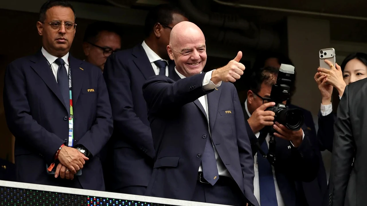 Infantino, noi declarații controversate despre pauzele de hidratare și prețurile uriașe ale biletelor la Mondial: „Ne place să oferim tuturor ceva cu care să nu fie de acord…”