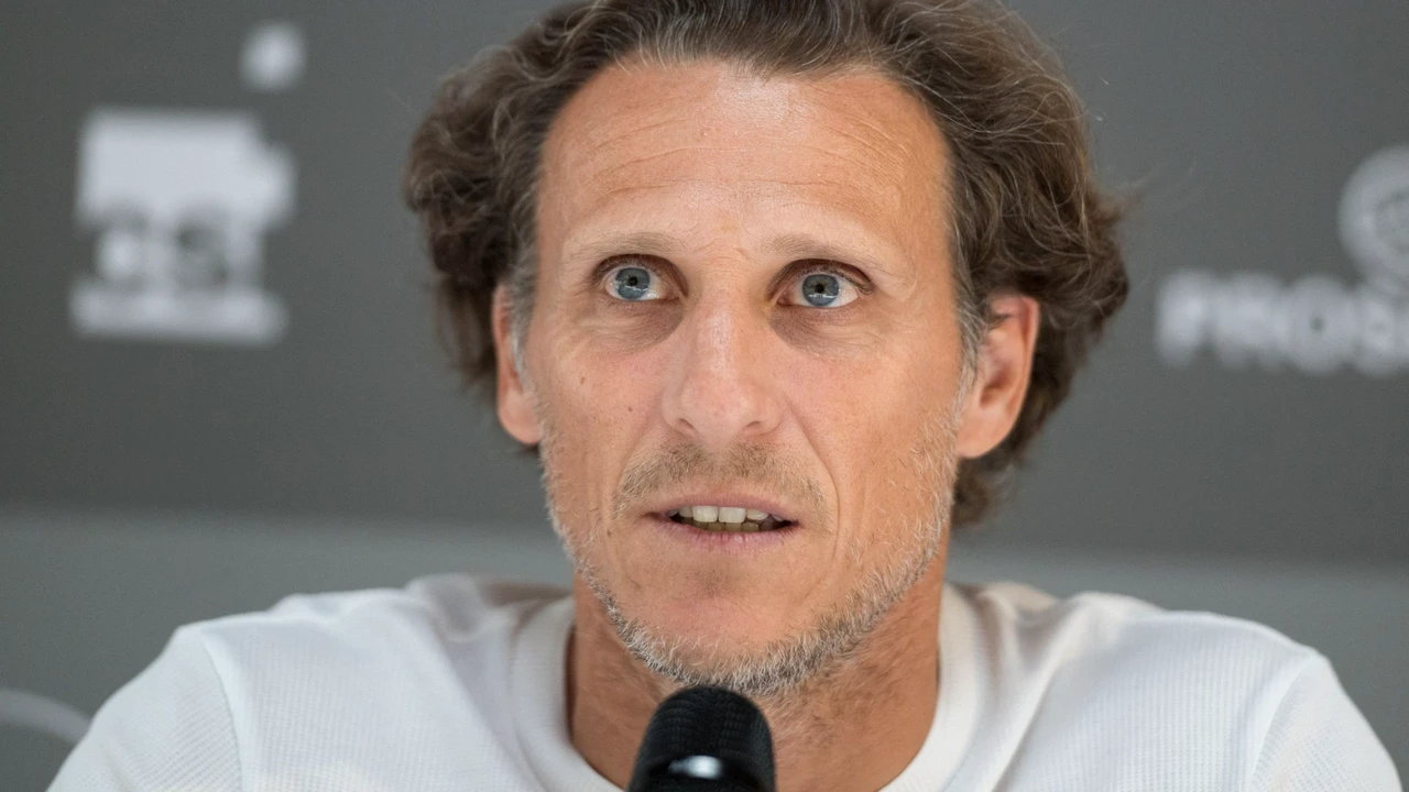 Uruguay are un nou selecţioner după ruşinea de la Mondial. Legendarul Forlan a preluat banca tehnică a naţionalei