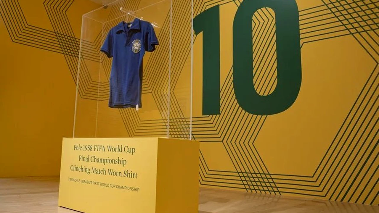 Record fabulos! Tricoul cu care Pele a câștigat primul Mondial al Braziliei a fost cumpărat pe o avere