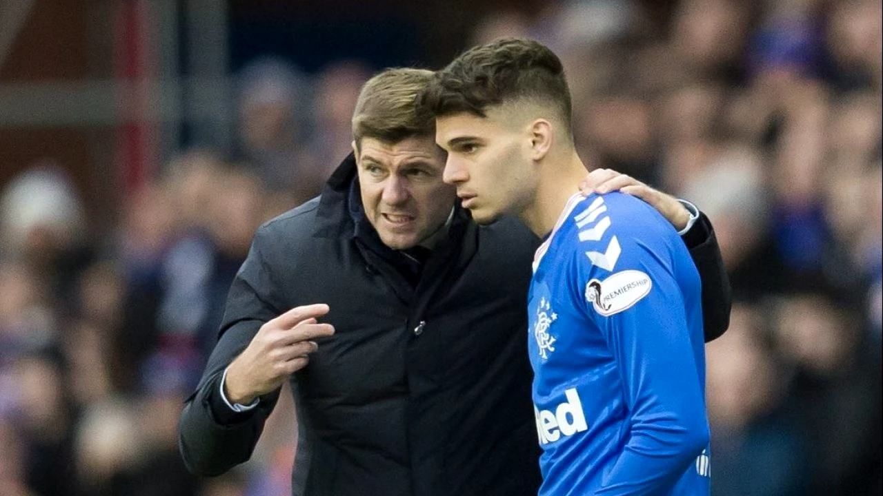 Semnal de alarmă pentru Ianis Hagi și Steven Gerrard în campionatul Scoției
