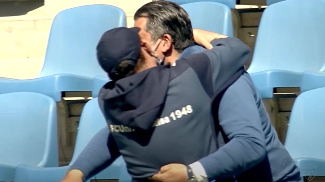 Sărut în toată regula între Trică și Bornescu! Reacția președintelui de la Craiova face toți banii