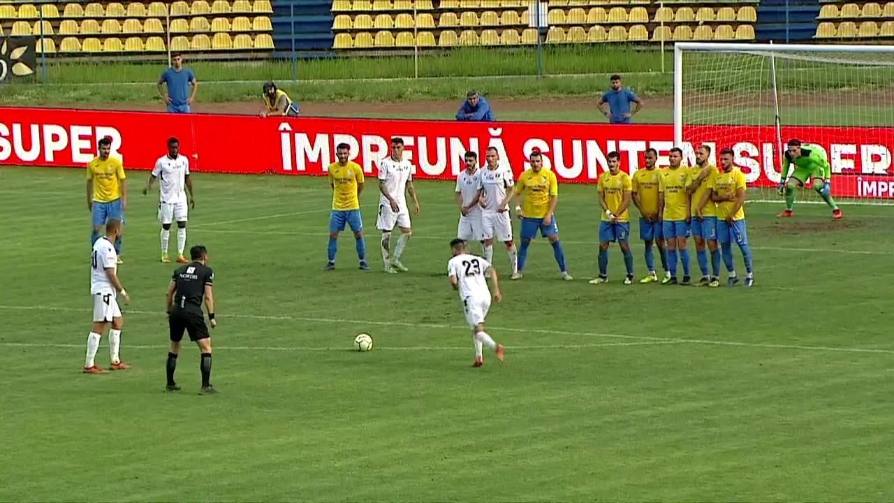 VIDEO | Voluntari – Dunărea Călăraşi, scor 4-0. Ilfovenii rămân în Liga 1, după o dublă în care şi-au dovedit superioritatea