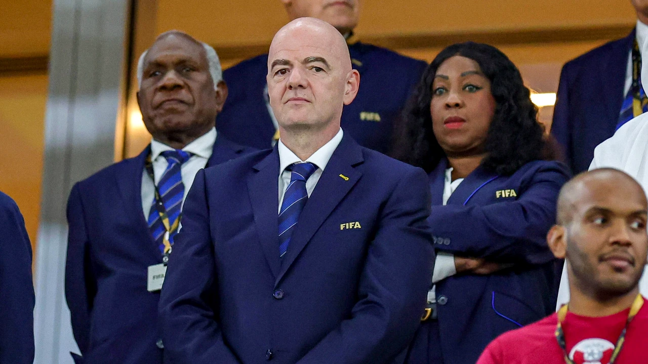 Președintele FIFA, mesaj pentru Hagi via Burleanu. Ce scrie în scrisoarea trimisă de Infantino