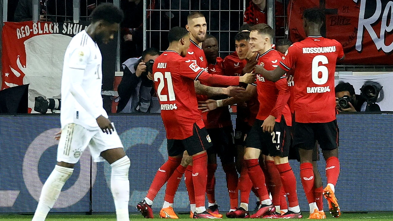 Halucinant! Bayern a pierdut la Leverkusen pe mâna VAR-ului. Arbitrii au întors două faze în care centralul dăduse simulare  VIDEO