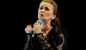Felicia Filip cântă imnul României la meciul cu Israel