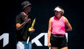 Darren Cahill o susține pe Amanda Anisimova înaintea duelului cu Simona Halep