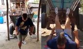 „Arnold de la țară”, viral pe net după ce a ridicat căruțe pe TikTok. Tânărul din Galați se antrenează în curte: „Sport poți face oriunde”