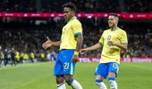 Ea este iubita noului star al Braziliei, Endrick. Atacantul de 17 ani s-a dus „glonț” la ea, după ce a marcat. Galerie foto