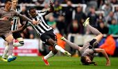 Îl vor neapărat titular pe Drăgușin după ce Van de Ven a fost pus în cap de Newcastle! Răspunsul lui Postecoglou
