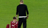 “Nu ți-au dat contract nou pentru calitățile fotbalistice, că mereu dai pase la adversar”. Săpunaru, atacat dur de comentator: “Ori se lasă Lobonț, ori îl dă afară pe Săpunaru”