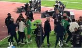 Primul meci, primul scandal. Șumudică s-a certat cu starul lui Al Ahli, apoi a fost ironizat: „Nu înţeleg de ce era supărat domnul, trebuia să câştigăm cu 4-0”
