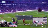 Suporterii lui Beșiktaș au oferit imaginile zilei în Turcia. Au aruncat mii de jucării de pluș în teren, în timpul meciului. VIDEO
