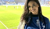 Apariția care taie respirația pe stadioanele din România. E cea mai frumoasă fană din Superligă?