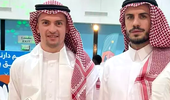 Arabii i-au îmbrăcat pe Tanase și Burcă la fel ca pe Ronaldo și Neymar. Imaginile cu ei au devenit virale