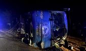 Tragedia sfârșitului de an în sport: Cel puțin doi morți, după ce autocarul unei echipe de fotbal s-a răsturnat! Federația a decis suspendarea tuturor meciurilor
