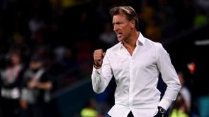 Herve Renard se întoarce. Celebrul antrenor a semnat cu o echipă de la Cupa Mondială şi a plecat direct în cantonament pentru a pregăti următorul meci