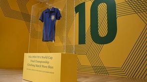 Record fabulos! Tricoul cu care Pele a câștigat primul Mondial al Braziliei a fost cumpărat pe o avere