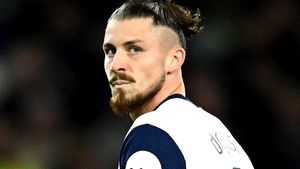 OFICIAL | Un nou antrenor pentru Radu Drăgușin. Cine o va pregăti pe Tottenham