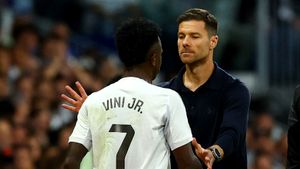 Vinicius a recunoscut. Starul brazilian a vorbit despre relaţia cu Xabi Alonso: „N-am reuşit să construim o legătură”