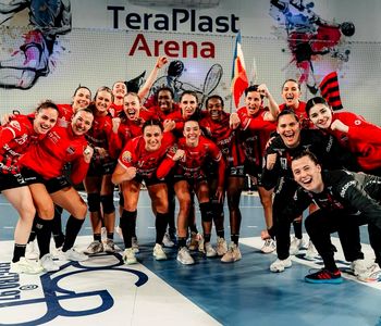Performanță în handbalul feminin. Gloria Bistriţa, calificare în sferturile Ligii Campionilor. Cine îi va fi adversară