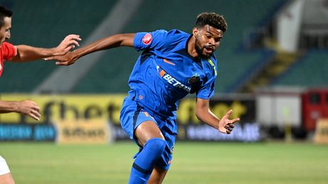 CFR Cluj plătește pentru transferul lui Malcom Edjouma. Balaj: „Ne-am înțeles”