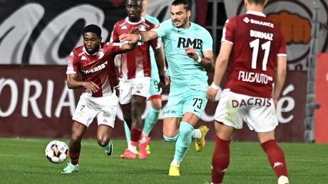 CFR Cluj, gata să dea „lovitura” în ultimele zile de mercato. Un fost rapidist e pe lista lui Pancu
