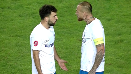 ”Și eu am dat din mâini. De asta îl înţeleg”. Alibec, sfătuit să-și schimbe gesturile la FCSB