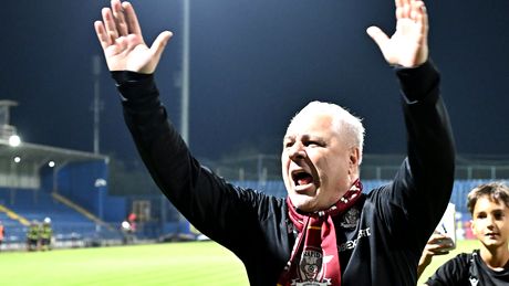 OFICIAL | S-a certat cu Marius Șumudică și acum a plecat de la Rapid!