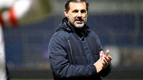 Farul – Dinamo 2-3. Conduşi de două ori, ”câinii” au dat lovitura în prelungiri. Trupa lui Kopic urcă pe primul loc, la egalitate cu Rapid