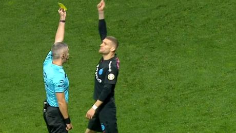 „I-am dat mai mult. Când eu zic ceva, toată lumea trebuie să asculte. Faci ce spune Becali. Punct”. Bîrligea n-a fost iertat și a primit o amendă uriaşă