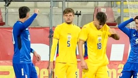 Modificări în lotul național! Selecționerul a chemat doi fotbaliști, după problemele medicale de ultim moment