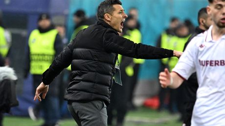 Gâlcă a cerut urgent transferuri la Rapid: „Nu e suficient acest lot pentru titlu. Poate sunt eu de vină”