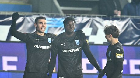 U Craiova, noul lider al Superligii după victoria clară din deplasare, cu Petrolul. Neagoe și-a „înțepat” jucătorii: „Nu știu că a trecut luna cadourilor”